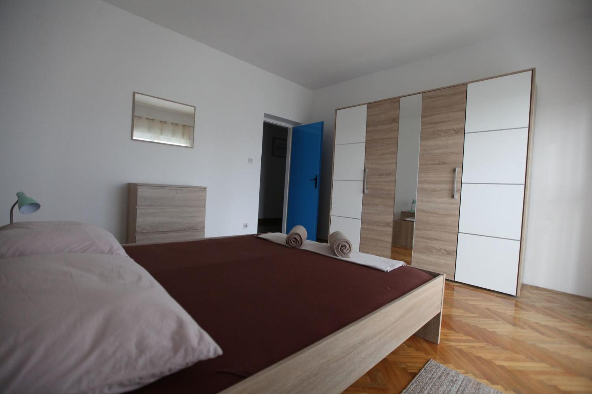 Apartmani Ivana Трогир Экстерьер фото